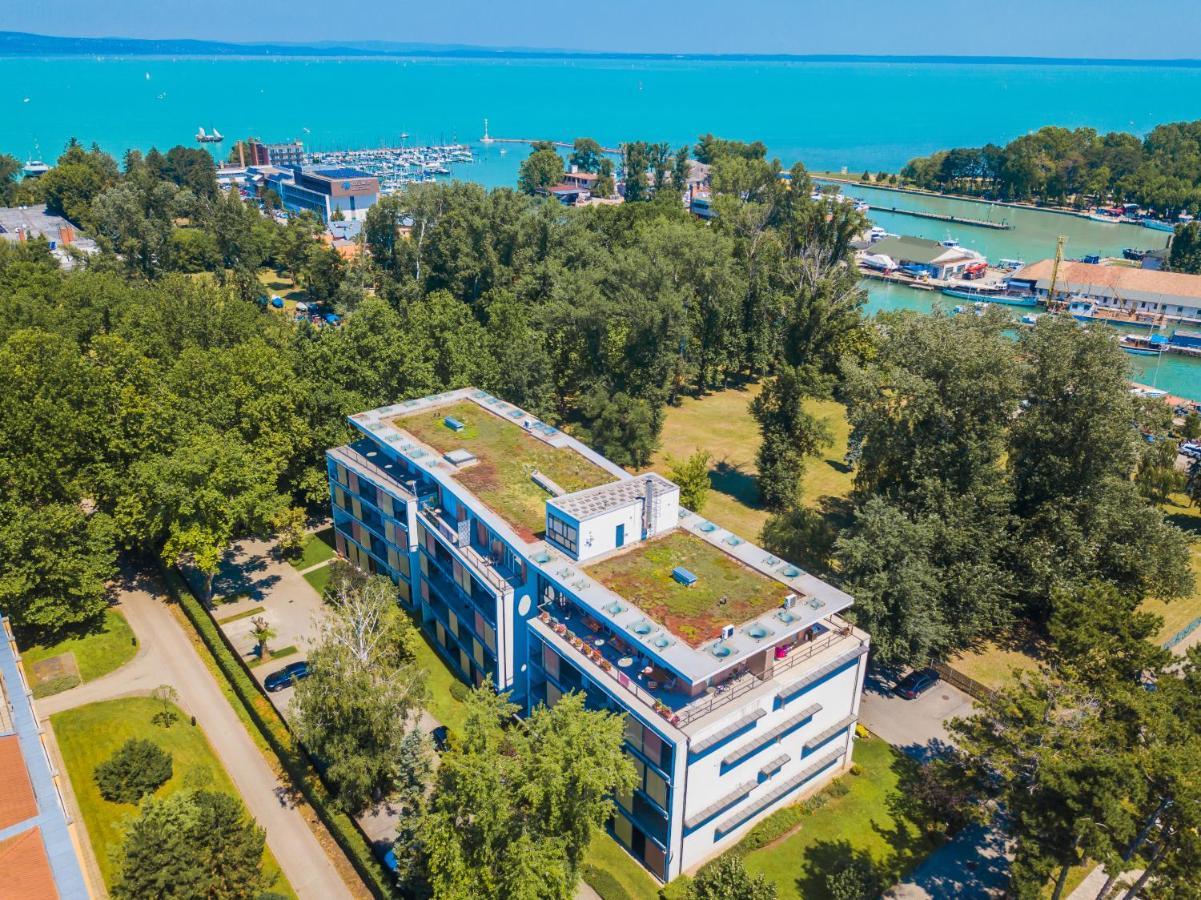Mf Villa Azur Wellness Apartment Siofok Exterior photo
